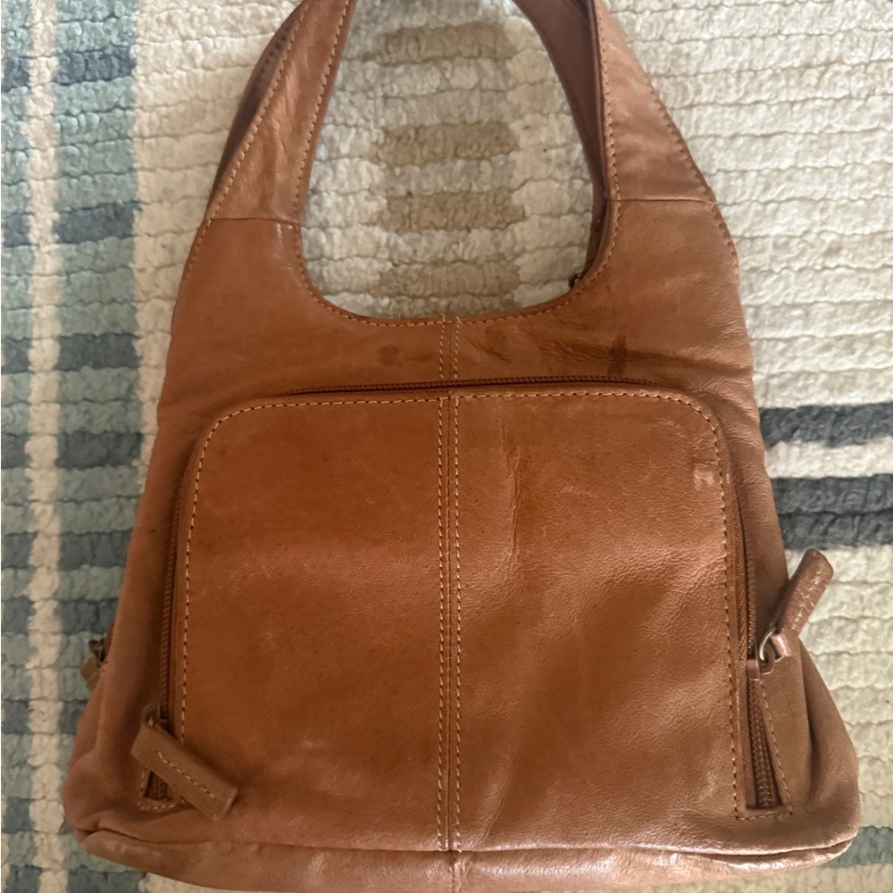 Elegant Tan Leather Handbag